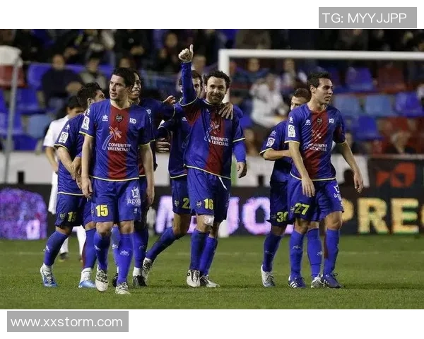 国王杯激战莱比锡逆转曼联补时绝杀引爆全场激情